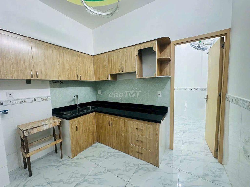 Nhà hẻm 1 xẹt xe hơi Nguyễn Văn Khối, 3,8x14m, 1 lầu, 3pn