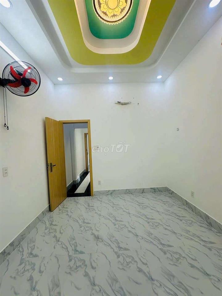 Nhà hẻm 1 xẹt xe hơi Nguyễn Văn Khối, 3,8x14m, 1 lầu, 3pn