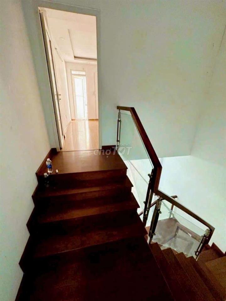 nhà hẻm Phạm Văn Chiêu, 4x16m, 1 lầu, 2pn, ban công rào an toàn