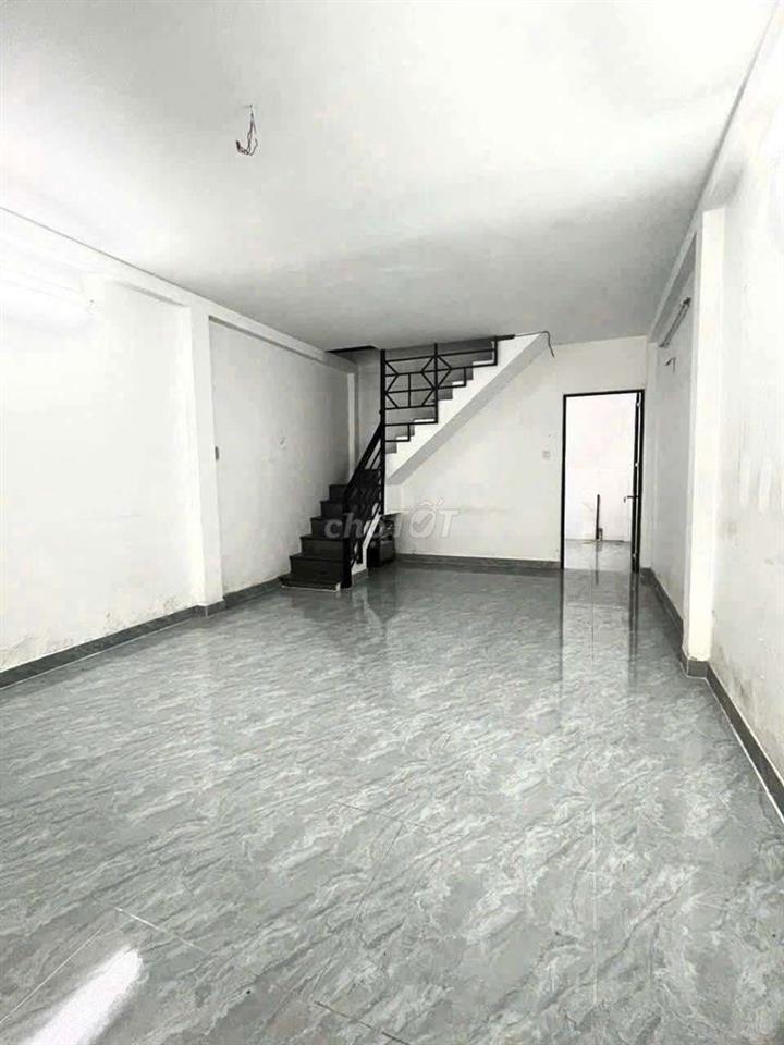 NHÀ HẺM XE HƠI TRẦN THÁI TÔNG - 5X25M - 3PN - SÂN XE RỘNG