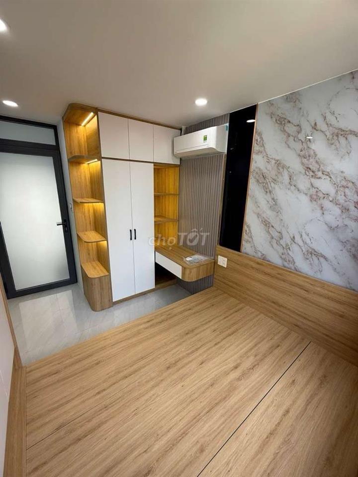 mặt tiền gần Lê Đức Thọ - ngay chợ Xóm Mới - Gần 20m2 - 2 tầng 