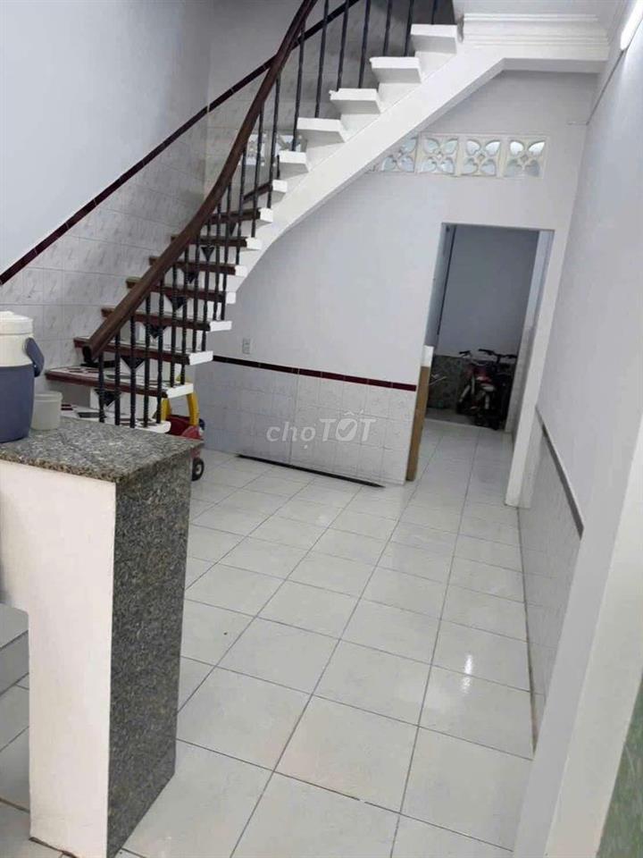 Nhà 3pn - 3 tầng - có sân thượng - gần chung cư Gia Phát Lê Đức Thọ