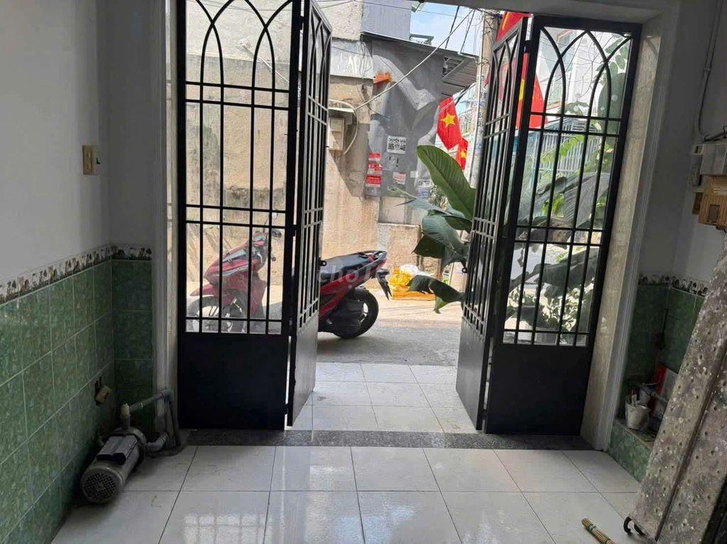 Nhà 3pn - 3 tầng - có sân thượng - gần chung cư Gia Phát Lê Đức Thọ