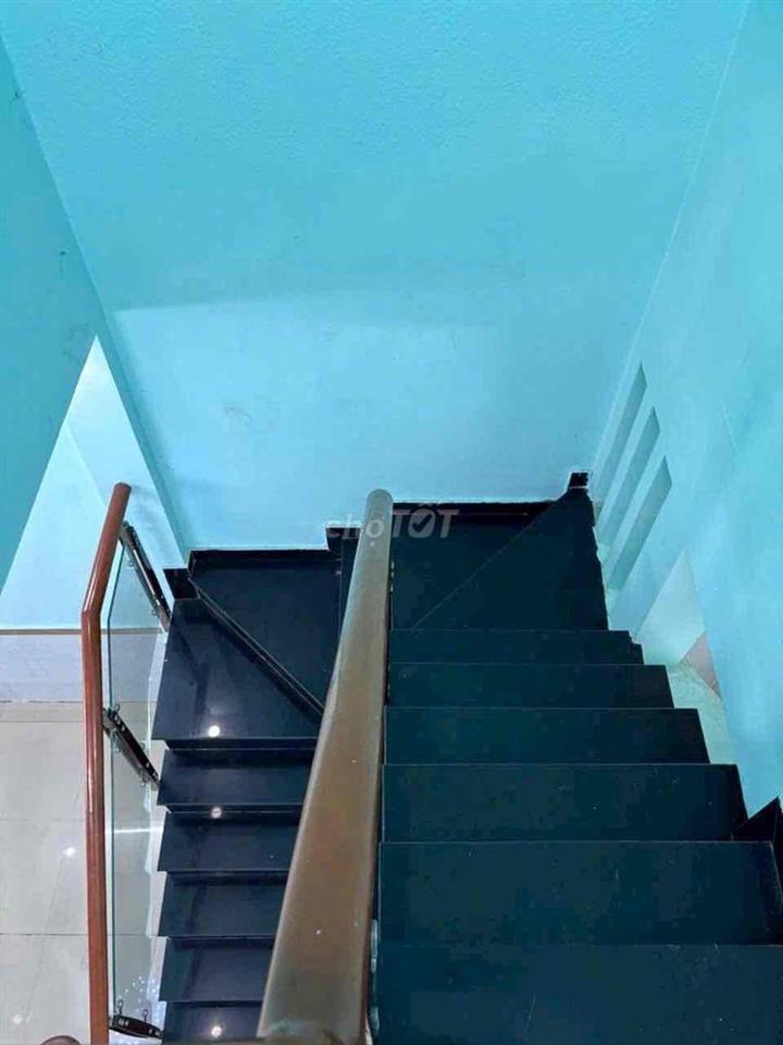 cho thuê nhà đường số3 , phường 9 , giá 10tr500