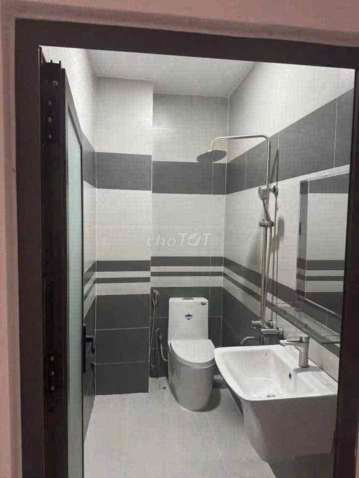 cho thuê  nhà ngã tư ga : 4x15 , trệt lững 3 lầu , giá 13tr