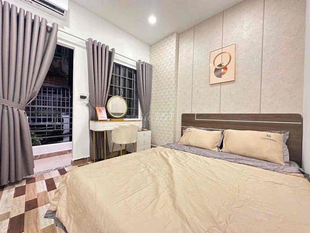 cho thue nhà fun nội thất , giá 9tr5