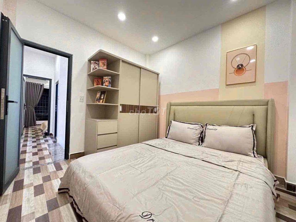 cho thue nhà fun nội thất , giá 9tr5