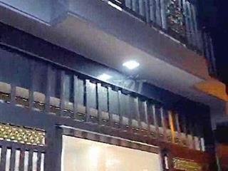 cho thuê nhà 8tr : dt 4x13 ,3p, 2tolet