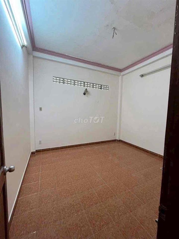 cho thuê nhà 4x15 gồm 2lầu , 4pn, 3tolet , giá 12tr