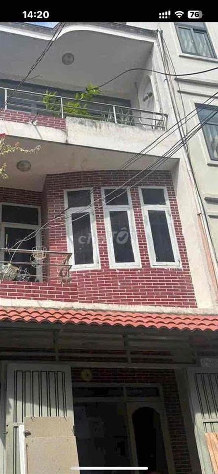 cho thuê nhà 4x15 gồm 2lầu , 4pn, 3tolet , giá 12tr