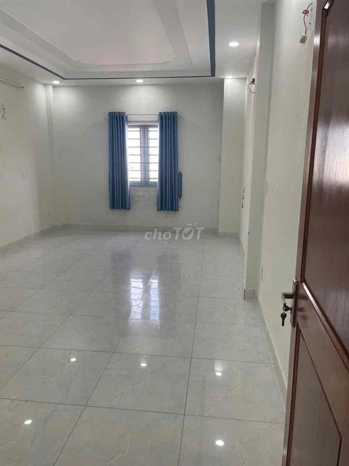 cho thuê nhà 1 trệt , 3 lầu dt 4x25 , giá thuê  22tr