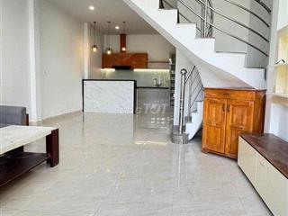 cho thuê nhà gần mê trô .dt: 5x12 fun nội thất , giá 8tr
