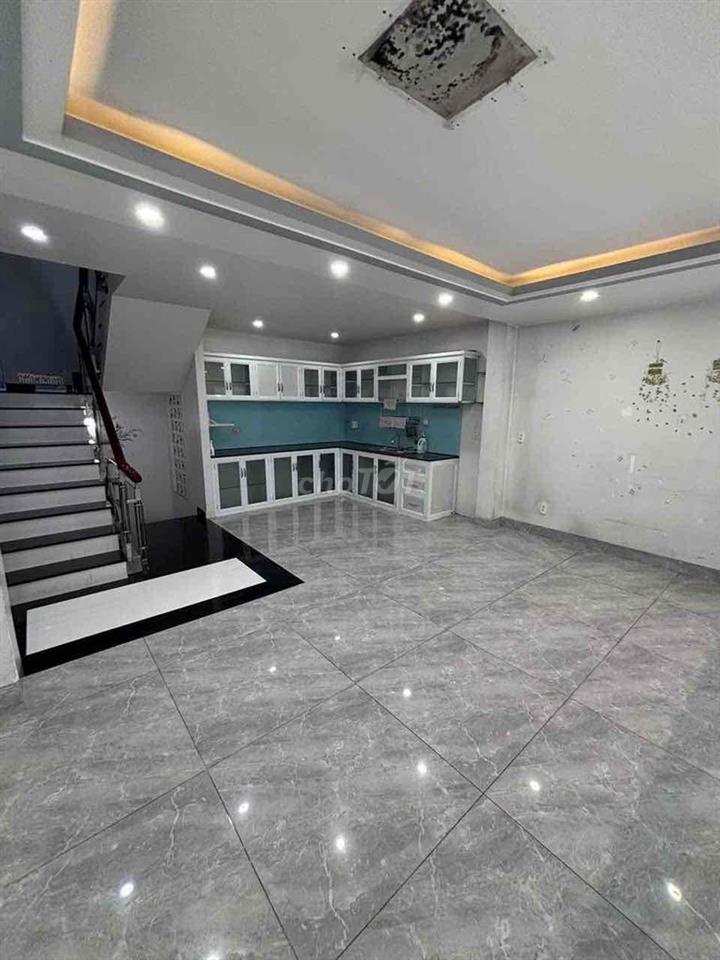 cho thue nhà . dt: 5x10 , 1 lửng , 3 lầu giá 15tr