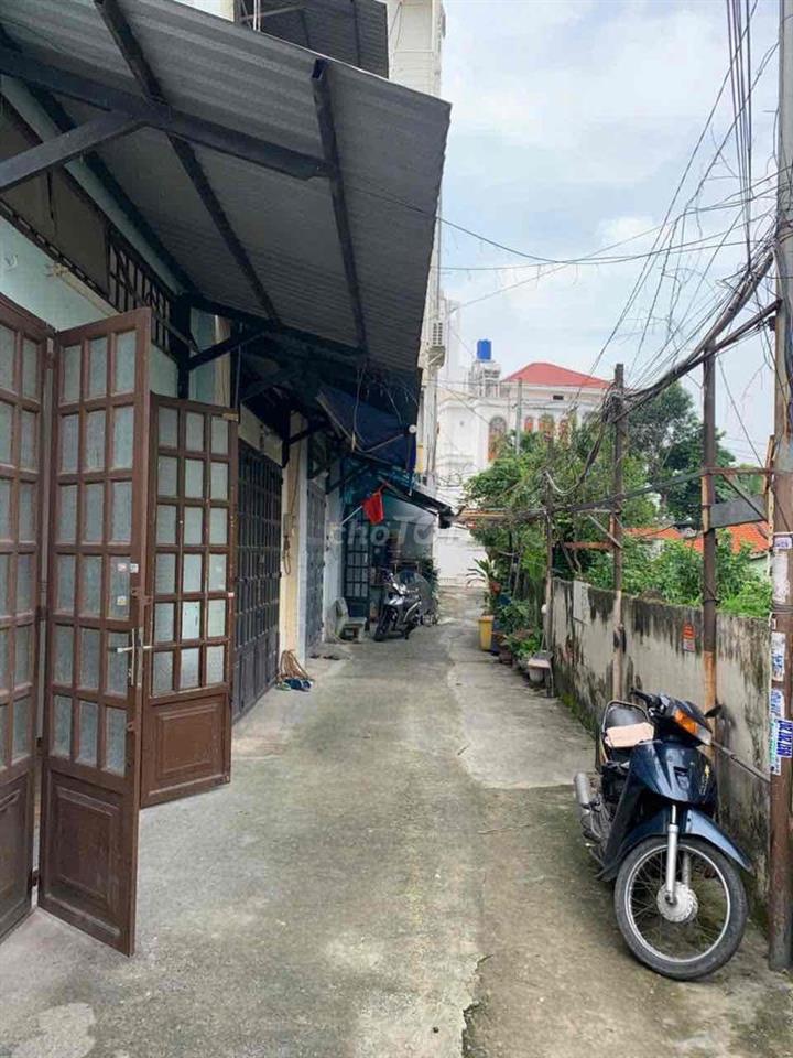 dt : 4x10 hẻm 4m , giá 8tr