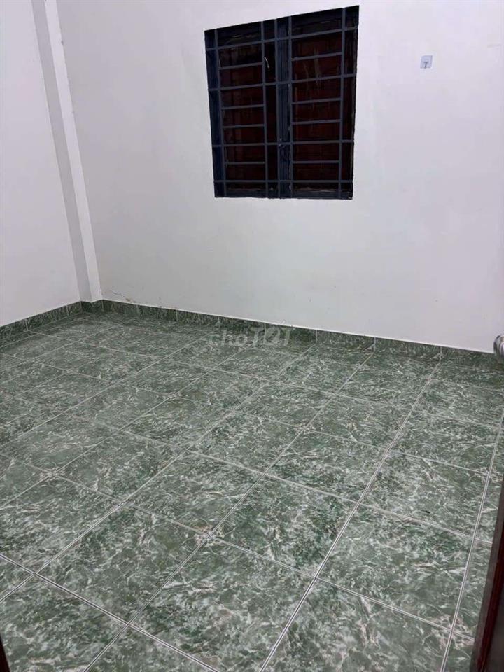 cho thuê nhà xe tải thông gần chợ 