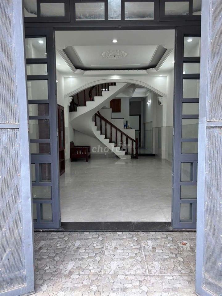 cho thuê nhà xe tải thông gần chợ 