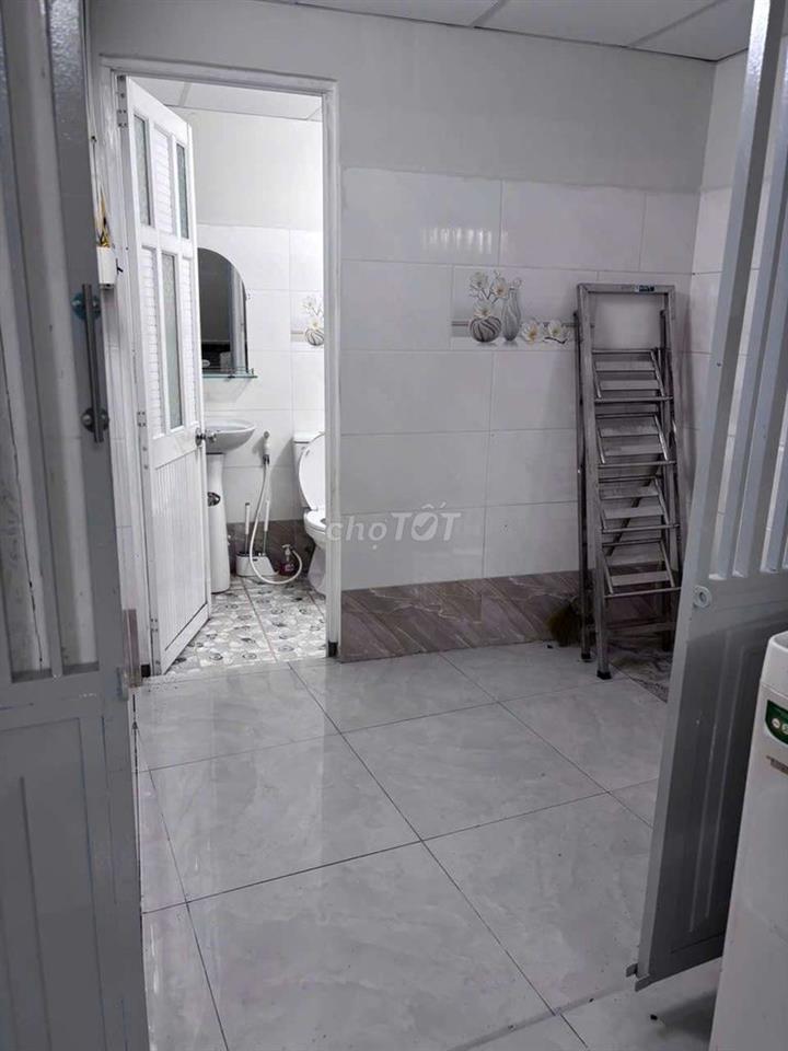 cho thuê nhà mới sạch sẽ kinh doanh 