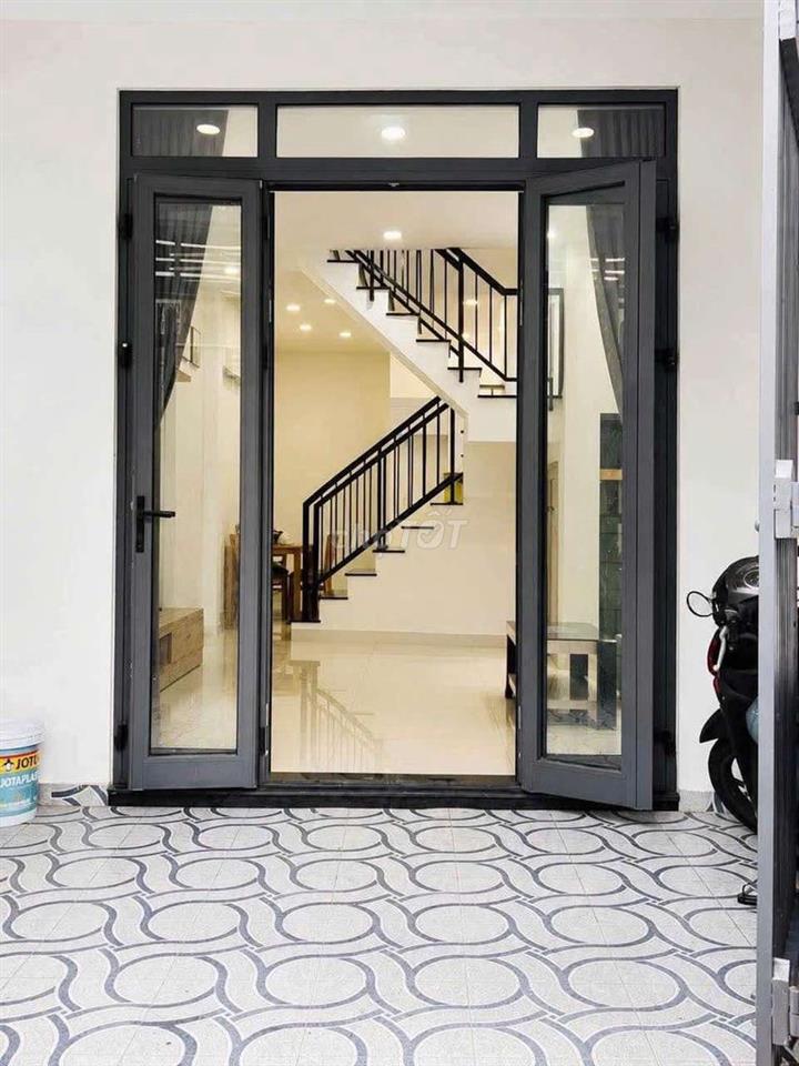 nhà mới sạch sẽ Gò Vấp 