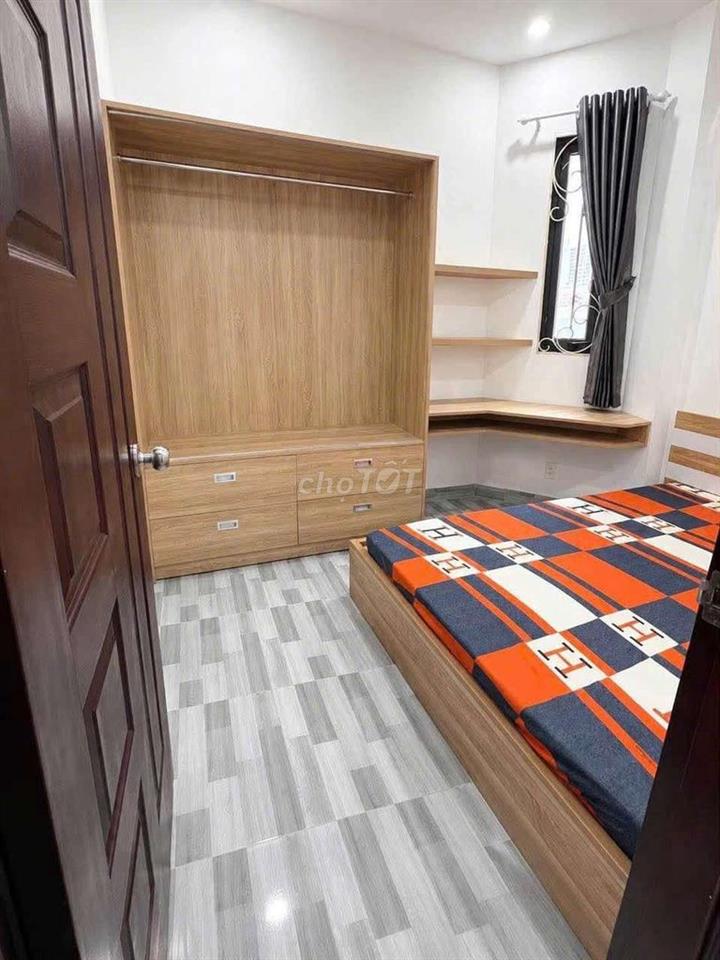 nhà mới sạch sẽ Gò Vấp 