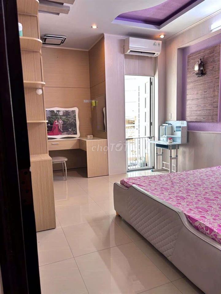 cho thuê nhà đường 7m thông.gần chợ