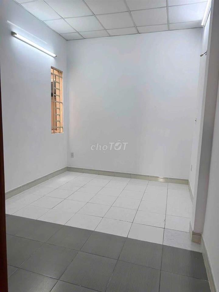 nhà mới sạch sẽ Gò Vấp 