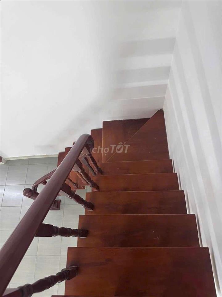 nhà mới sạch sẽ Gò Vấp 
