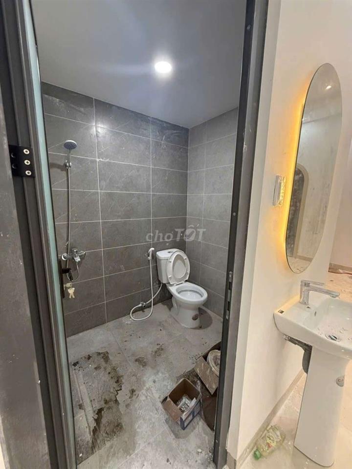 nhà mới xây sạch sẽ 