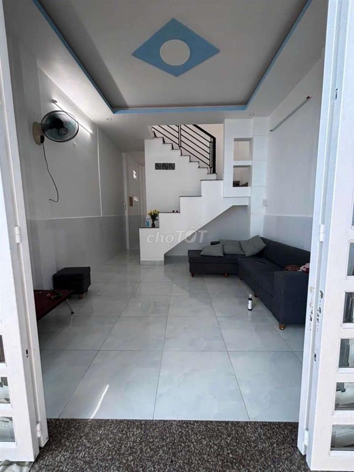 nhà mới sạch sẽ Gò Vấp 
