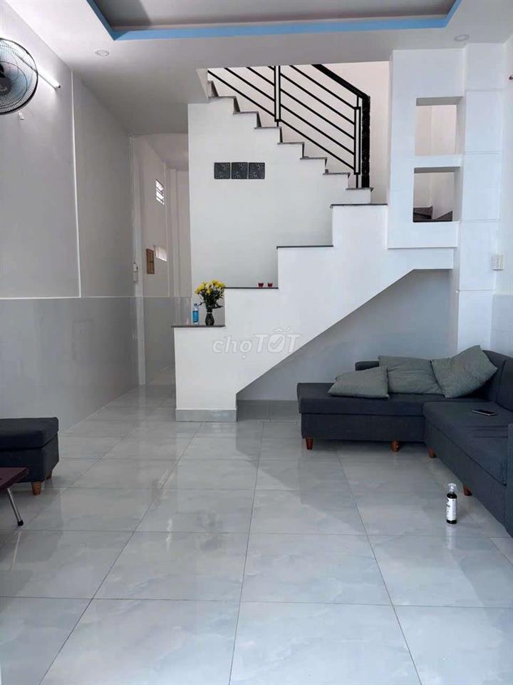 nhà mới sạch sẽ Gò Vấp 