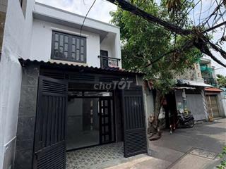 nhà 3 mới sạch sẽ 3 mặt tiền thoáng mát 