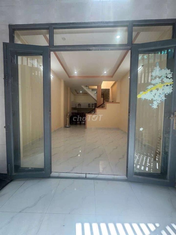 nhà mới sạch sẽ Gò Vấp 