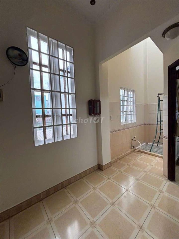 nhà to rộng rãi Gò Vấp 
