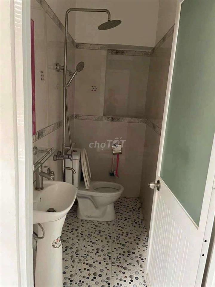 cho thuê nhà mới .nội thất đầy đủ 