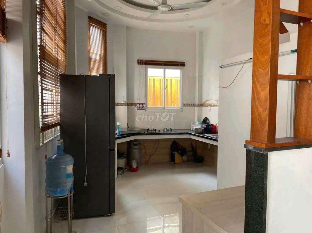 cho thuê nhà mới .nội thất đầy đủ 