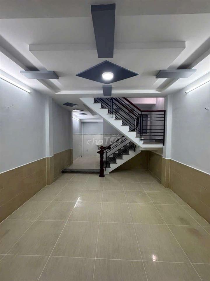 nhà mới sạch sẽ cho thuê