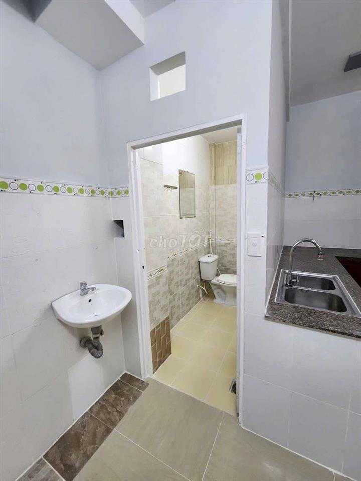 nhà mới sạch sẽ cho thuê