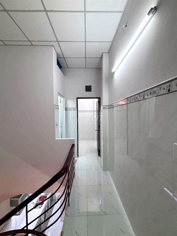 nhà mới sạch sẽ 
