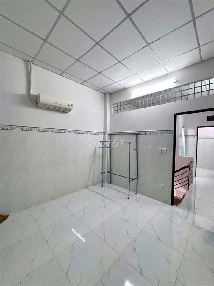 nhà mới sạch sẽ 
