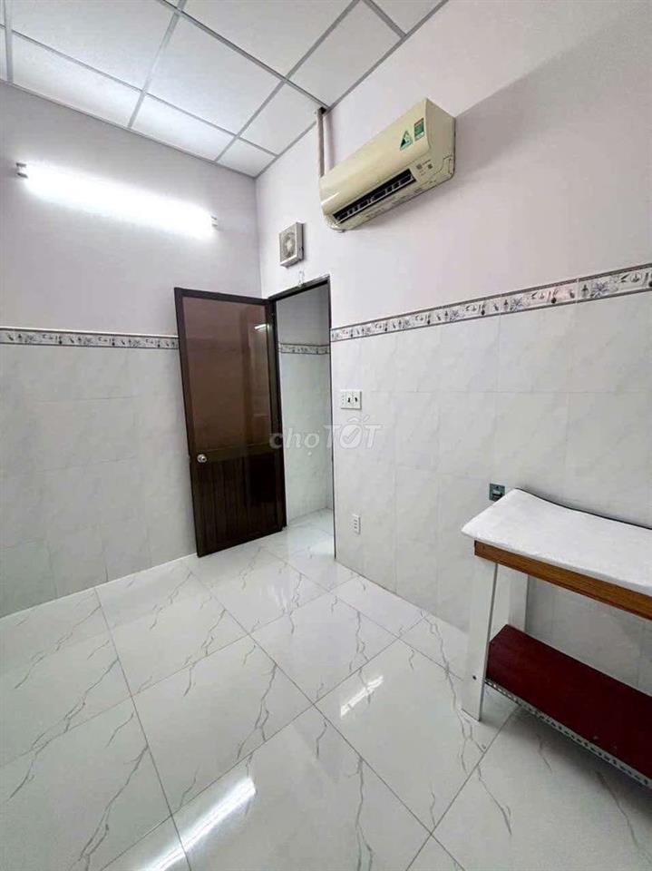 nhà mới sạch sẽ 