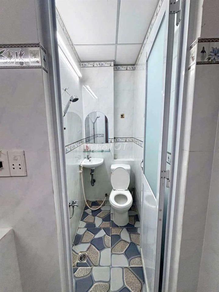 nhà mới sạch sẽ 