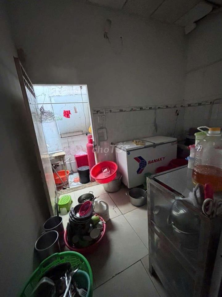 nhà mặt tiền đường kinh doanh tự do