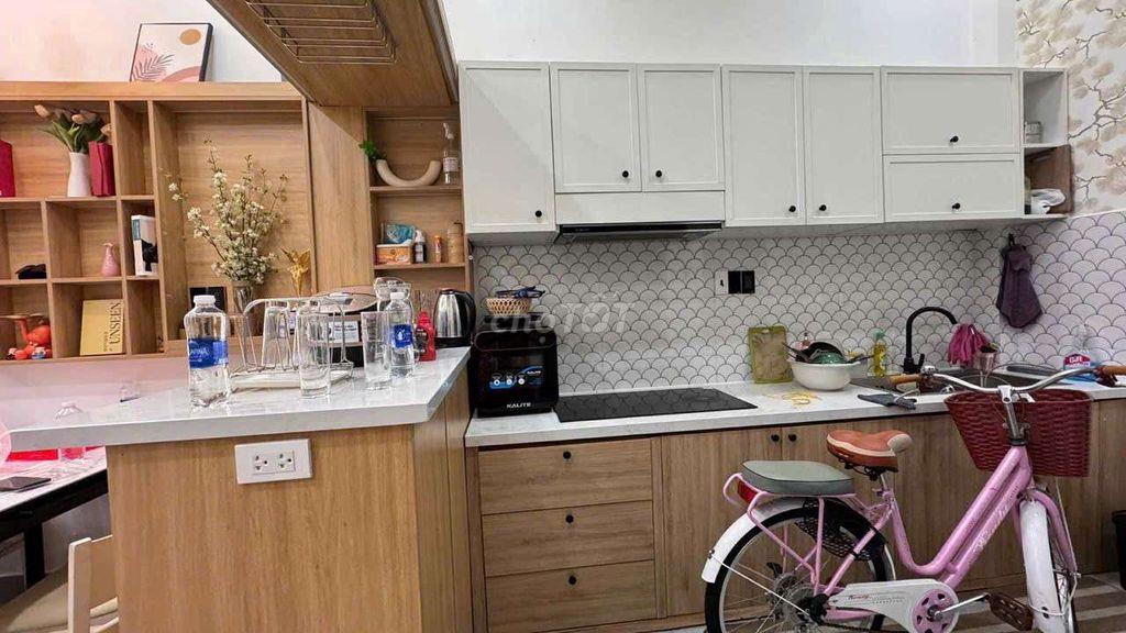 nhà mới sạch sẽ full nội thất 