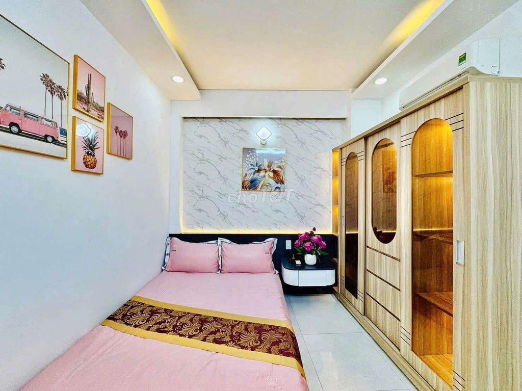 nhà mới sạch sẽ full nội thất 