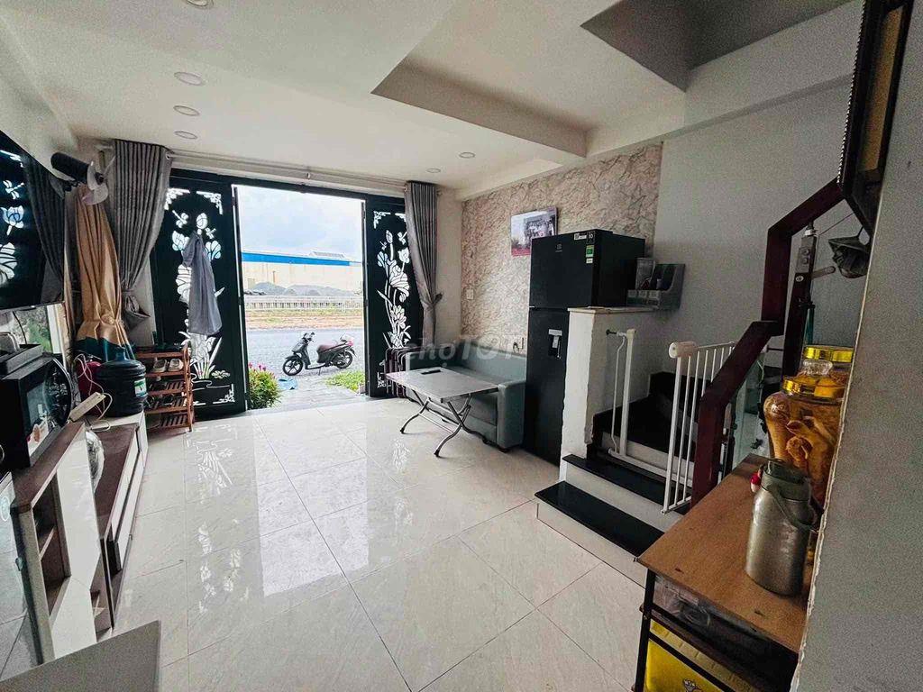 💰💰💰 TRỆT 3Lầu 2PN 3WC - MT ĐƯỜNG BỜ KÊNH THAM LƯƠNG