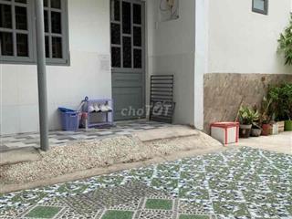 Cho thuê nhà trọ 1 trệt+1 lầu sàn gỗ có ban công riêng