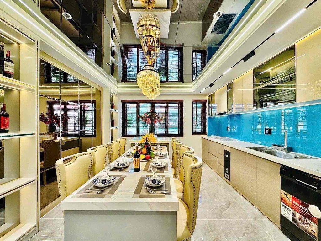 CHO THUÊ NHÀ NGUYÊN CĂN CÓ THANG MÁY FULL NỘI THẤT PHẠM VĂN CHIÊU P9