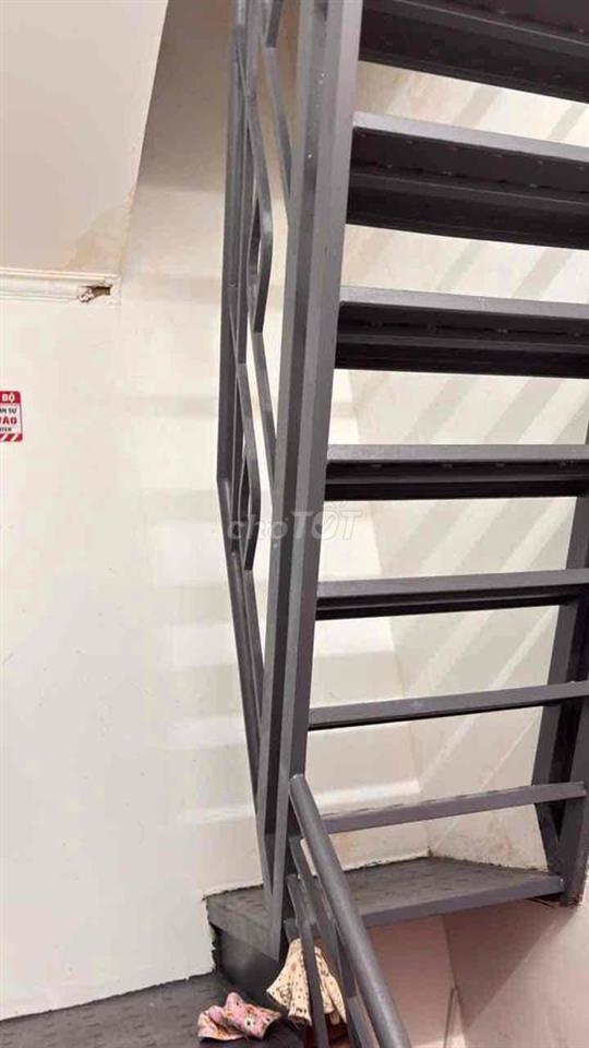 Cho thuê nhà hẻm 390/ phan huy ích 3pn chỉ 9tr