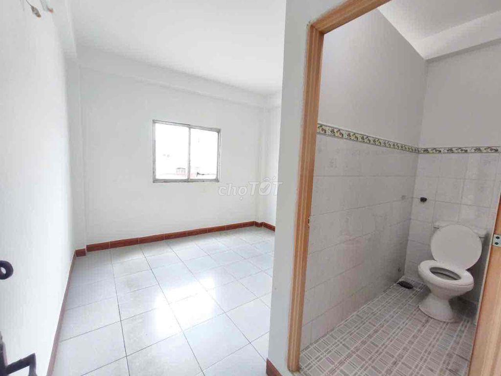 chính chủ cho thuê nhà mặt tiền Bùi Quang Là p12 GV 5pn 3wc 16tr tl
