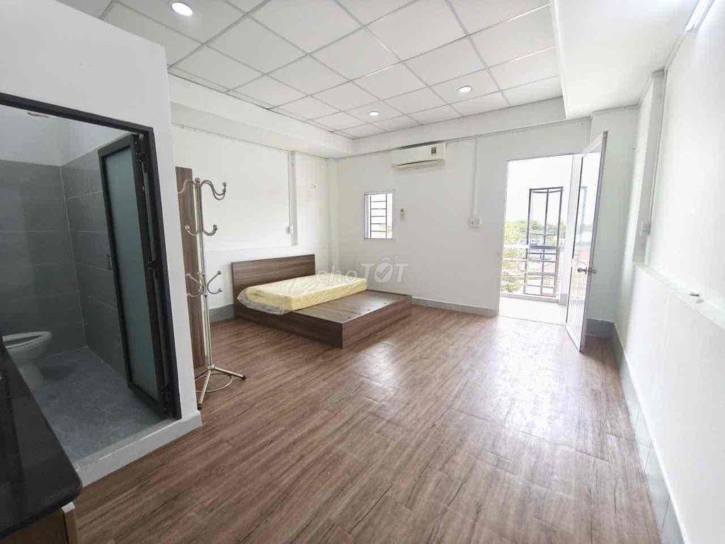 chính chủ cho thuê phòng 30m2 ban công rộng thoáng 4,5tr