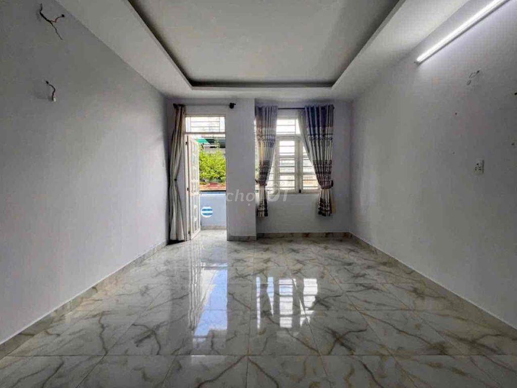 cho thuê nhà 1/ quang trung gv 2pn 3wc 11,5tr